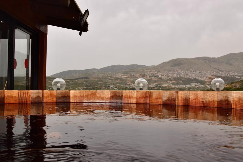 Four Seasons View Chalet in North District