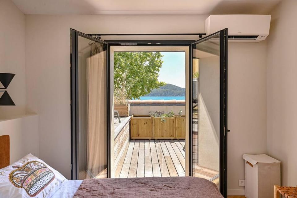 La plage et les commerces à pieds ! House in La Cadière-d'Azur