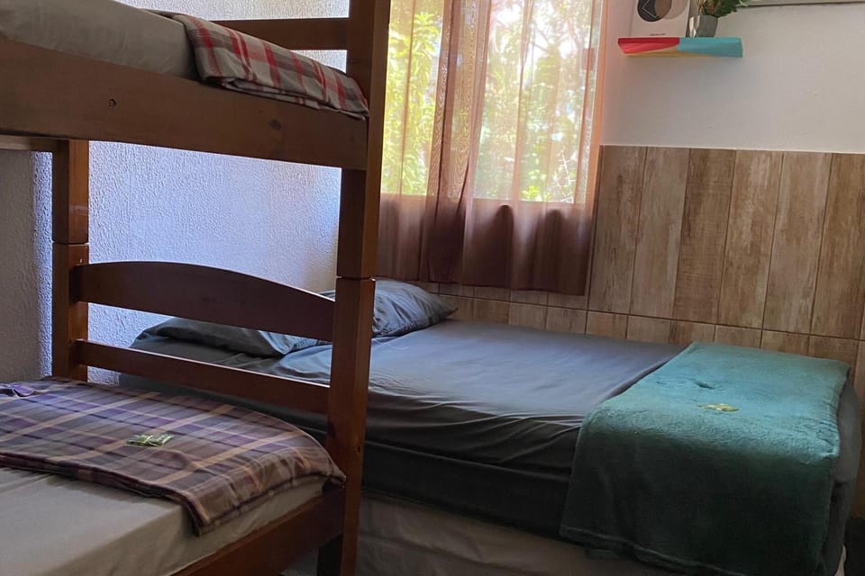 Bed, Photo of the whole room, bunk bed