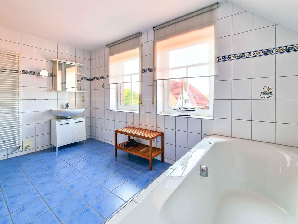 Bathroom, Bath