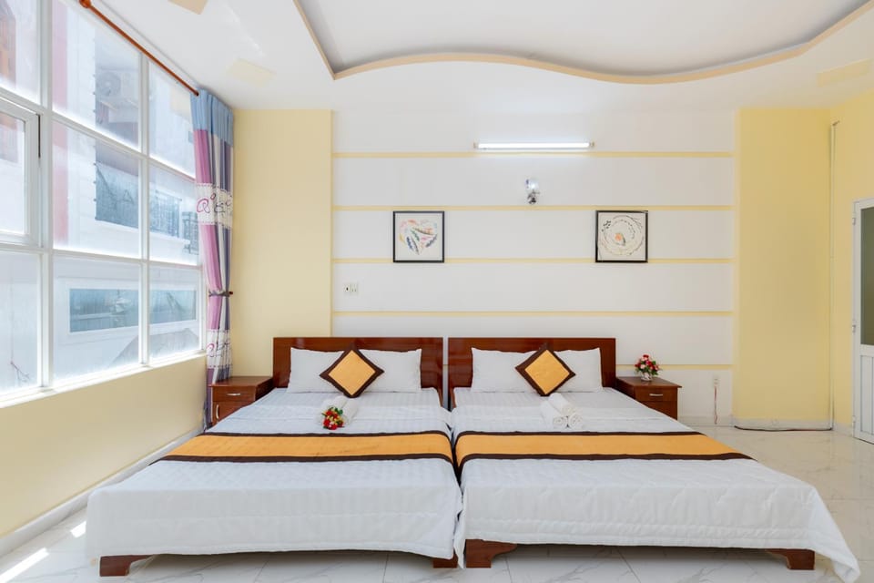 Nhà phố nguyên căn Free Bida & Loa karaoke - 4 phòng ngủ - 30 Võ Thị Sáu - Bãi sau Villa in Vung Tau