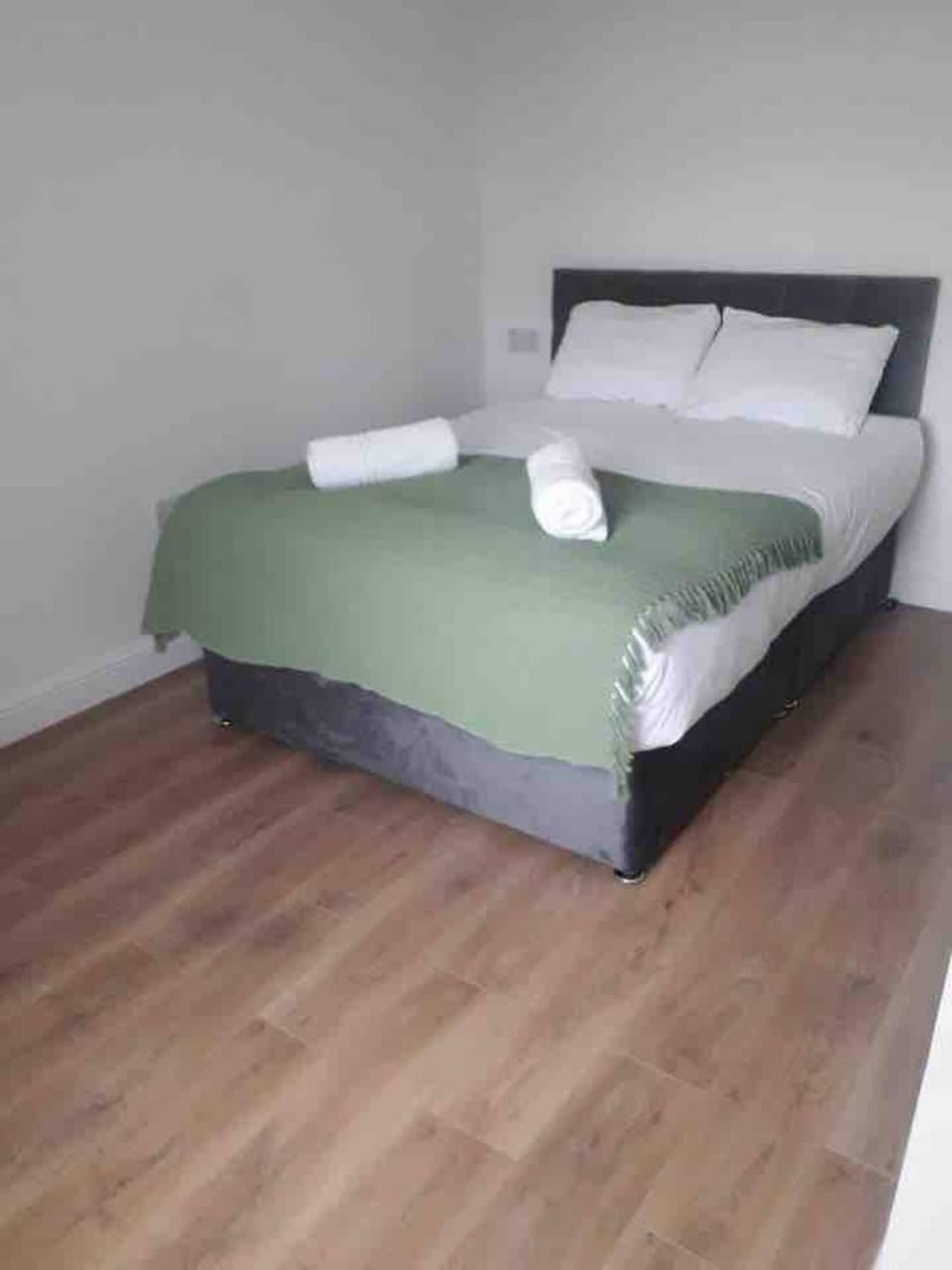 Catherine 5 bedroom house Apartment in Crewe