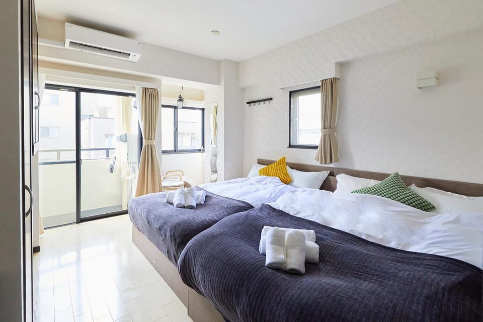 Bed, Photo of the whole room, Bedroom, air conditioner