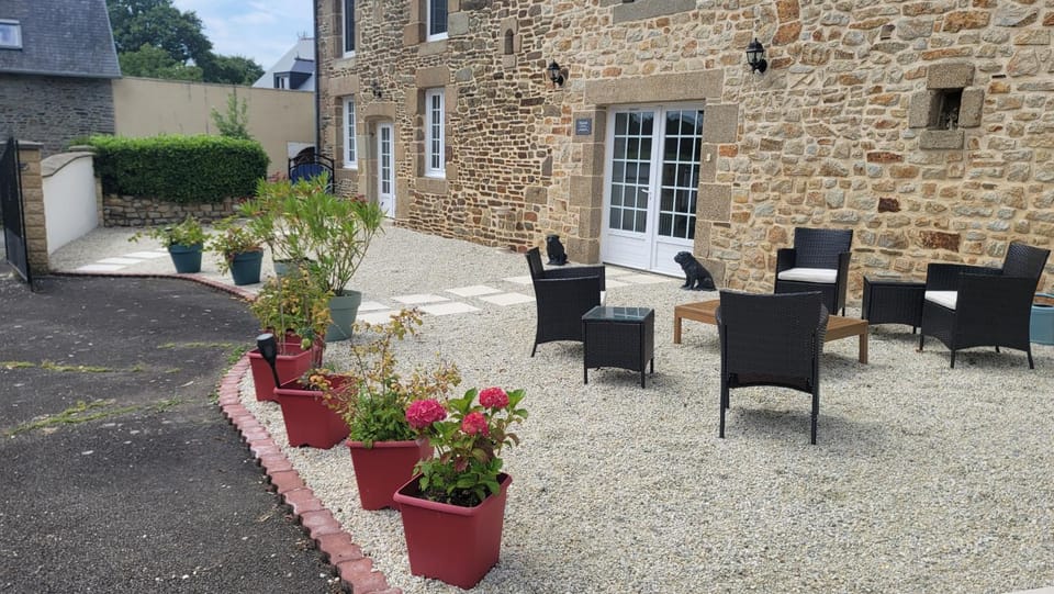 Patio, Balcony/Terrace, Balcony/Terrace, Seating area, Inner courtyard view