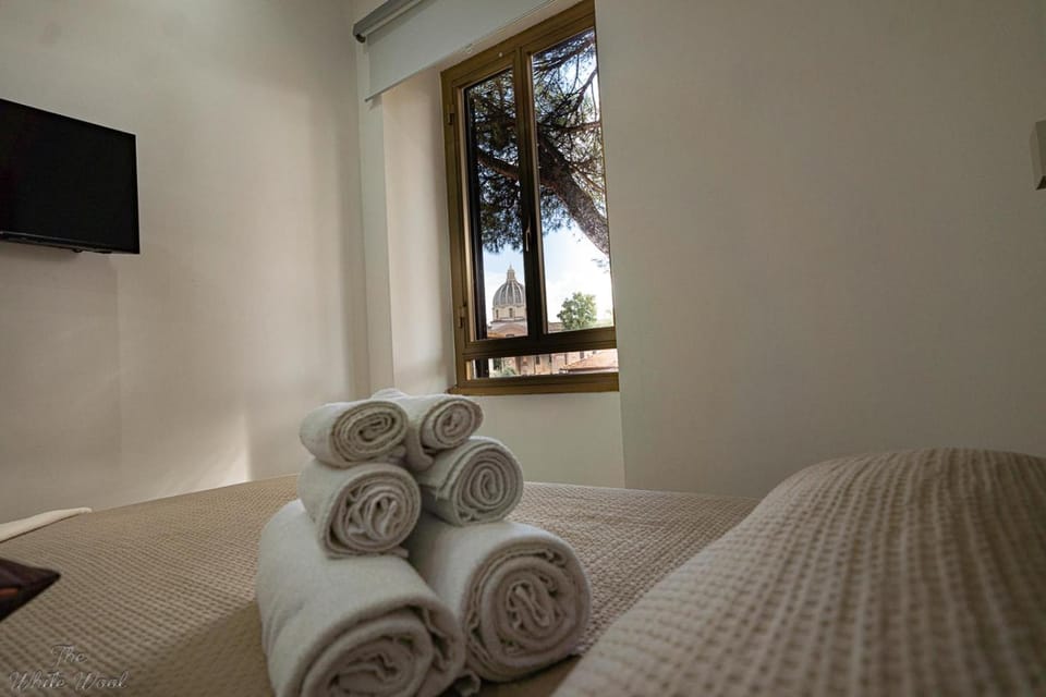The Little Big House Apartment in Rome