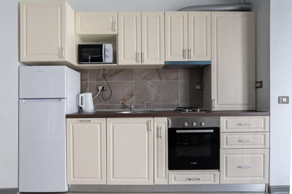 Kitchen or kitchenette, minibar, pet friendly, stove, toaster