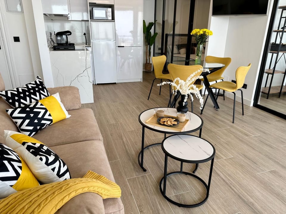 Kitchen or kitchenette, Living room, Dining area