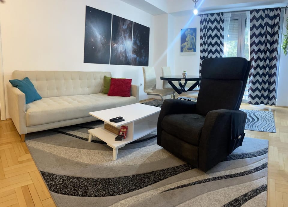 Living room, Family