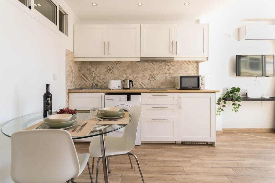 Kitchen or kitchenette, Photo of the whole room
