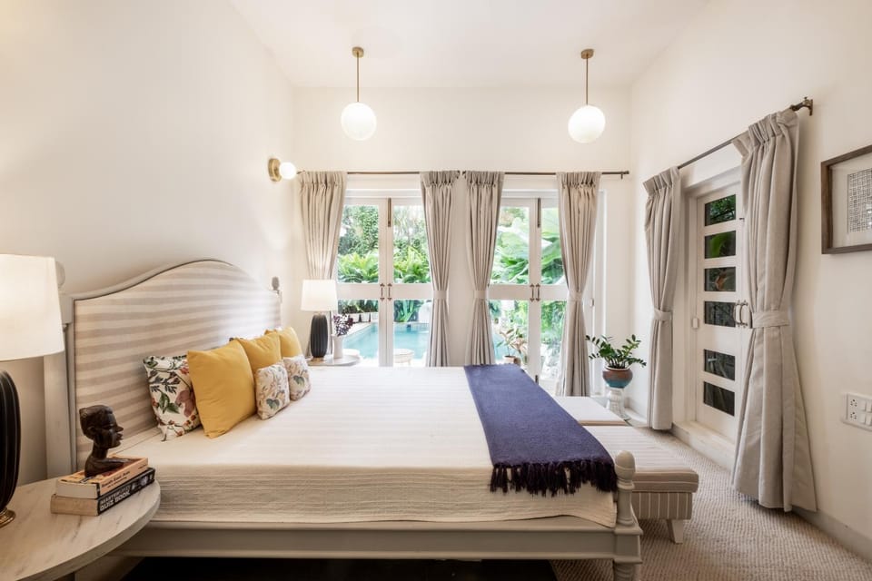 Bed, Photo of the whole room, Bedroom