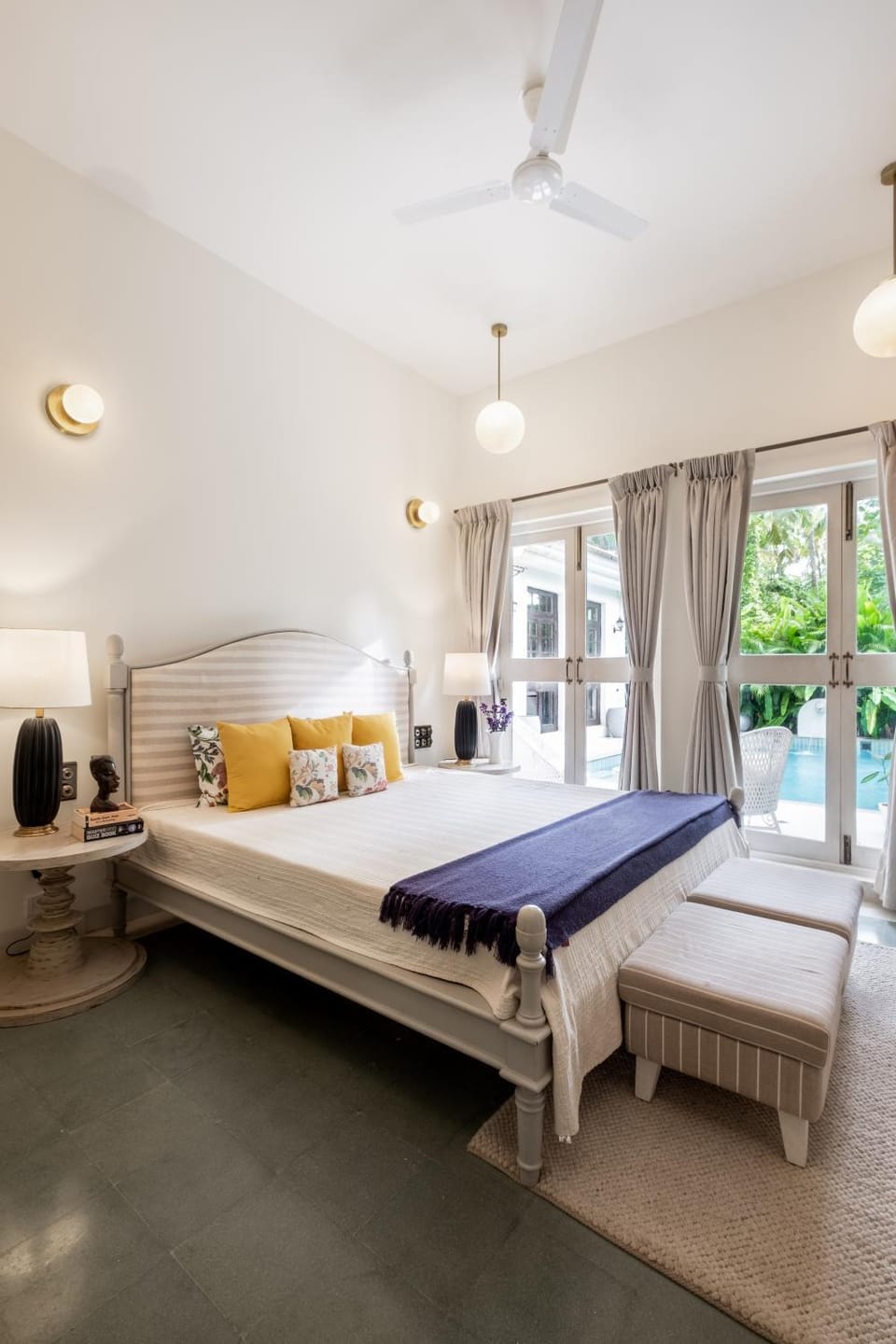 Bed, Photo of the whole room, Bedroom