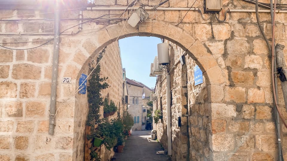 Day, Street view
