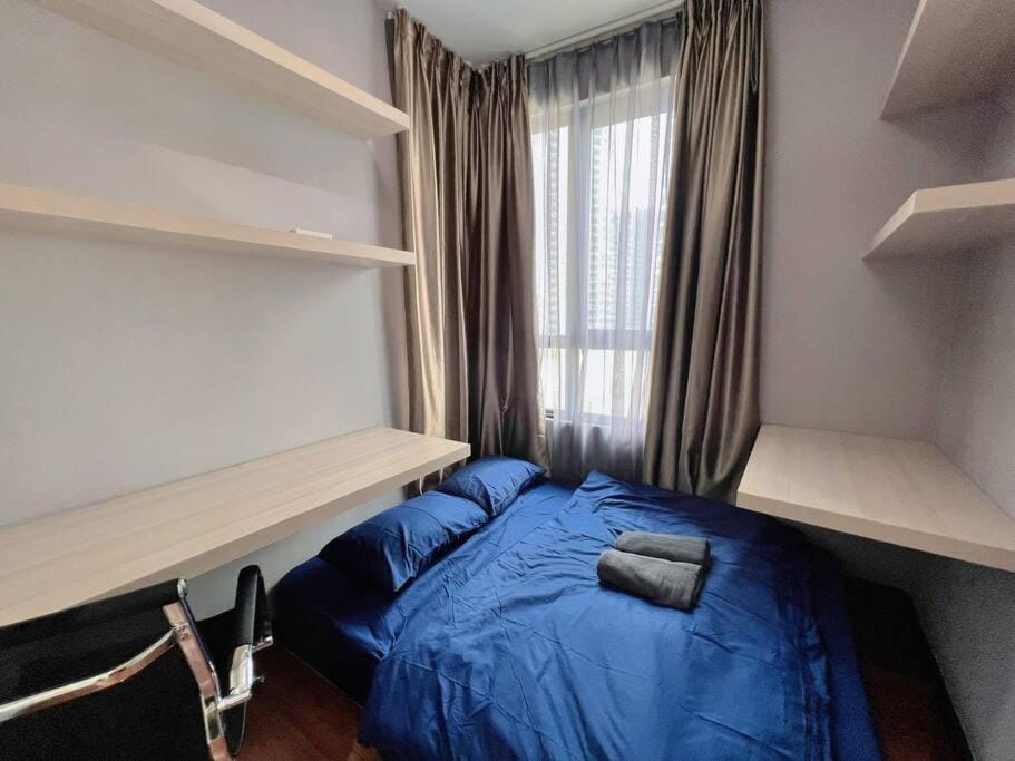Bed, Photo of the whole room