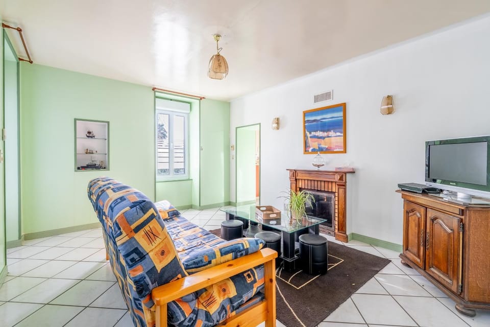 Property building, Living room