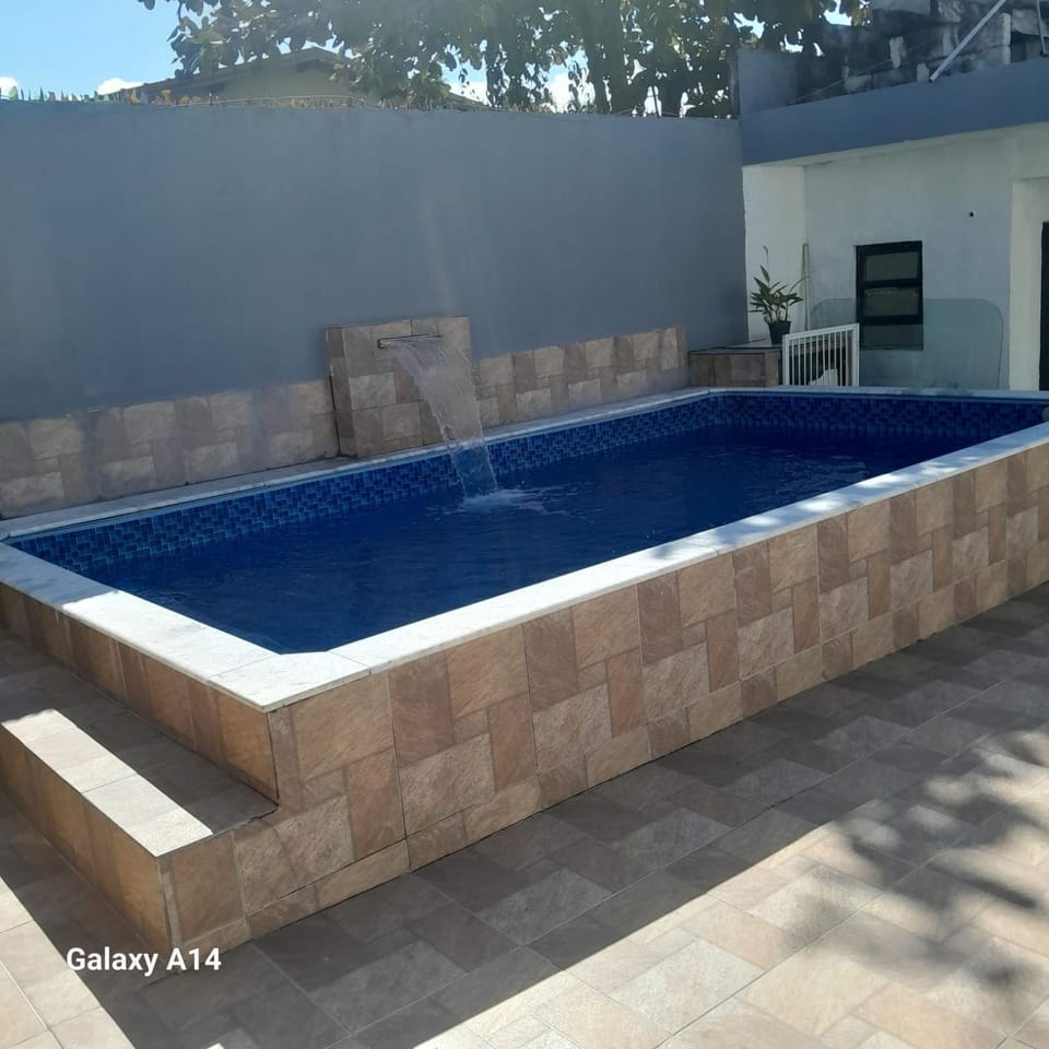Casa na praia com Piscina e churrasqueira House in Itanhaém