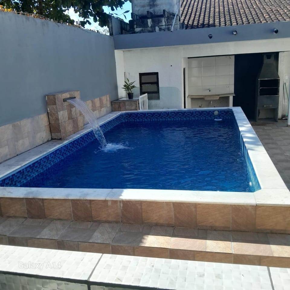 Casa na praia com Piscina e churrasqueira House in Itanhaém