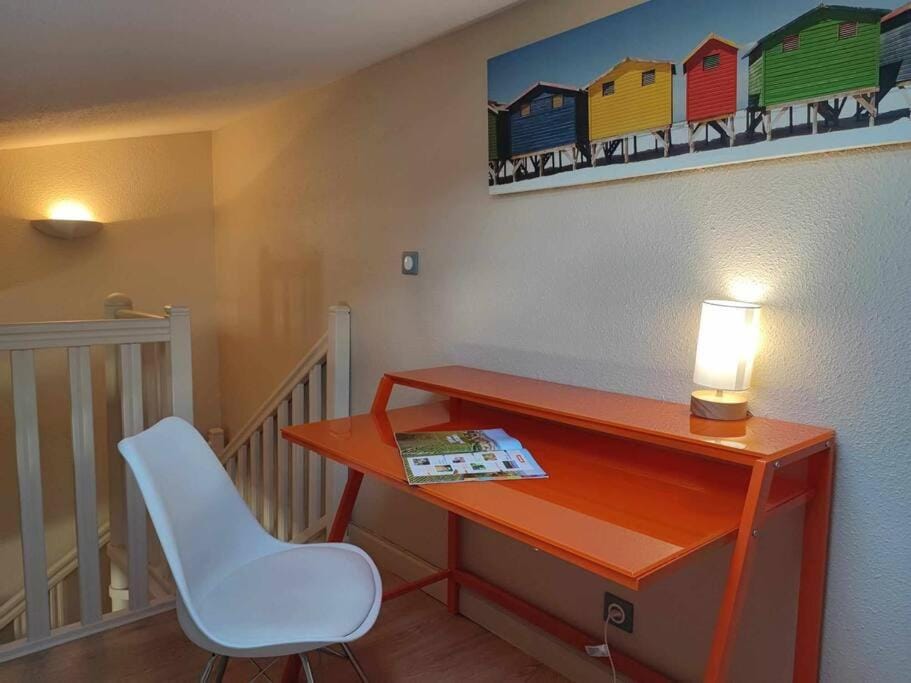 Seating area, hair dresser
