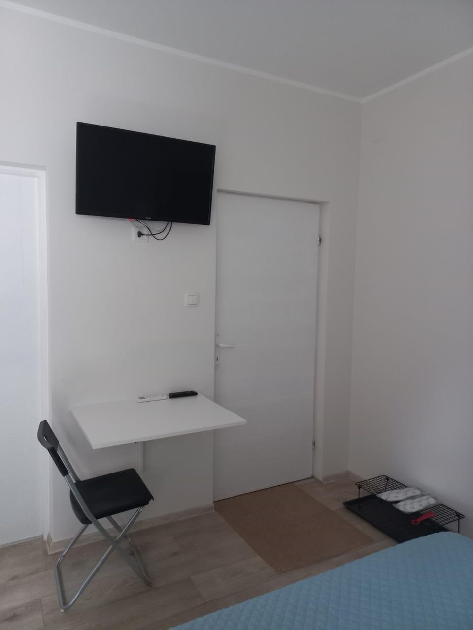 TV and multimedia, Photo of the whole room