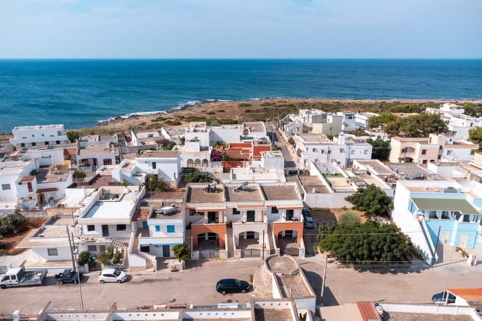 Property building, Neighbourhood, Natural landscape, Bird's eye view, City view, Sea view, Street view