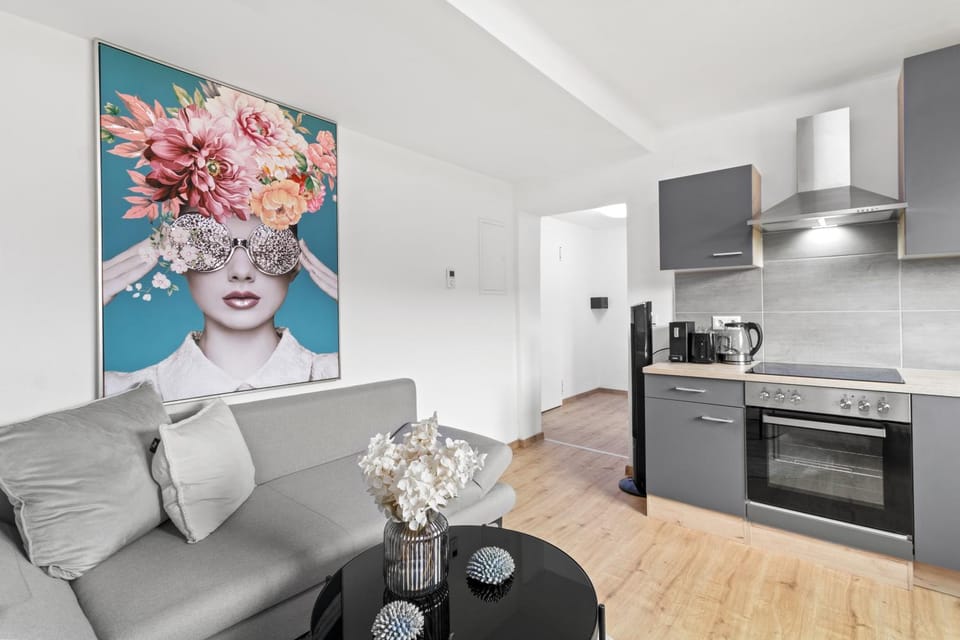 Kitchen or kitchenette, Living room, Seating area, Dining area, dishwasher, pet friendly, stove