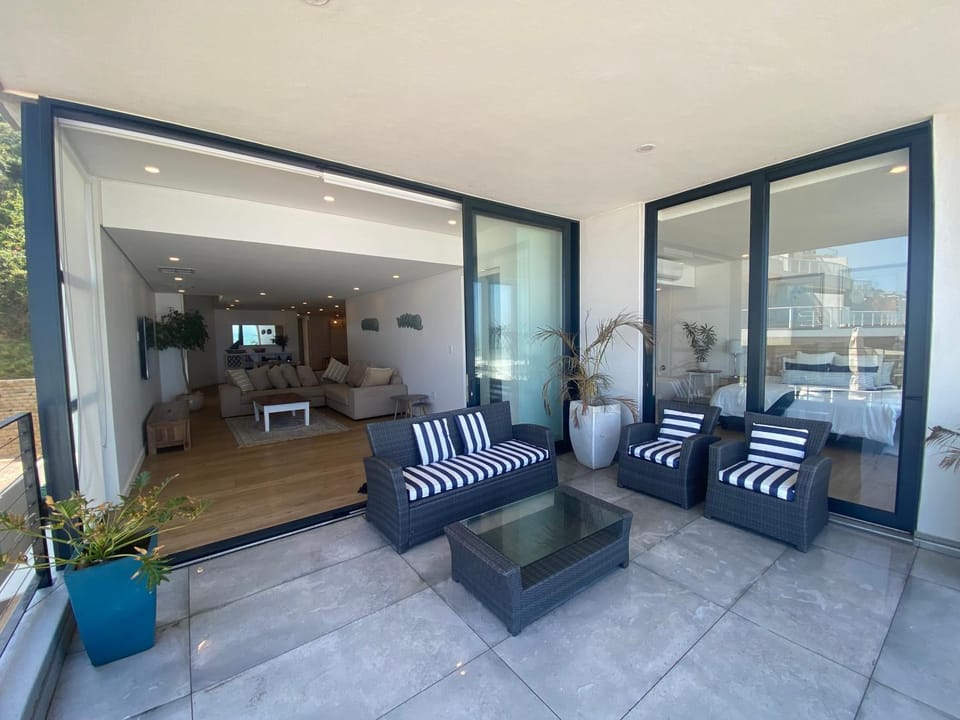 Patio, Balcony/Terrace, Seating area