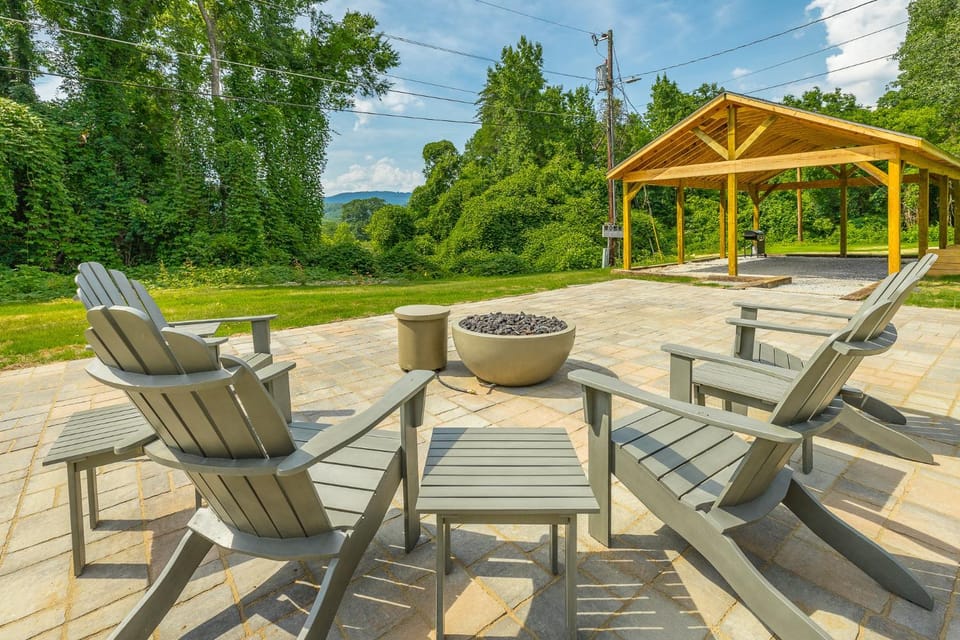 01 The Eames Suite - A PMI Scenic City Vacation Rental Hotel in Chattanooga