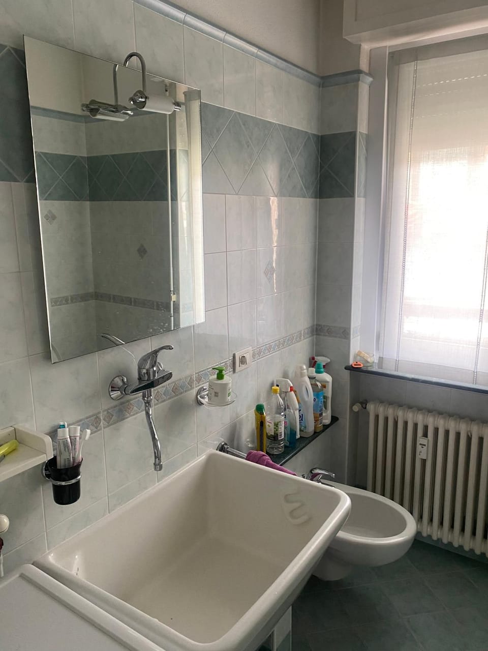 Bathroom, towels