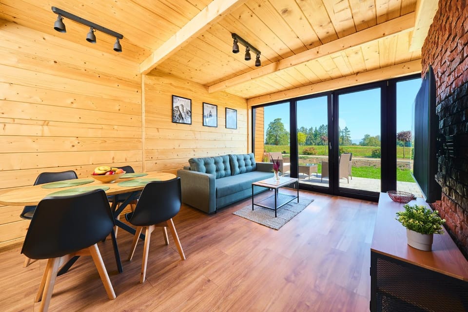 View (from property/room), Balcony/Terrace, Living room, Seating area, Dining area