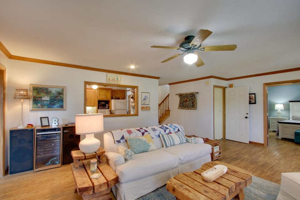 Waterfront Home Near Wilson Lake w/ Covered Porch! House in Alabama