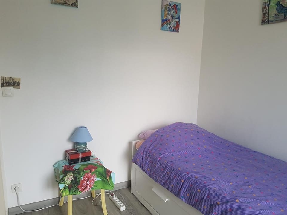 Chambre privative avec terrasse X Vacation rental in Grenoble