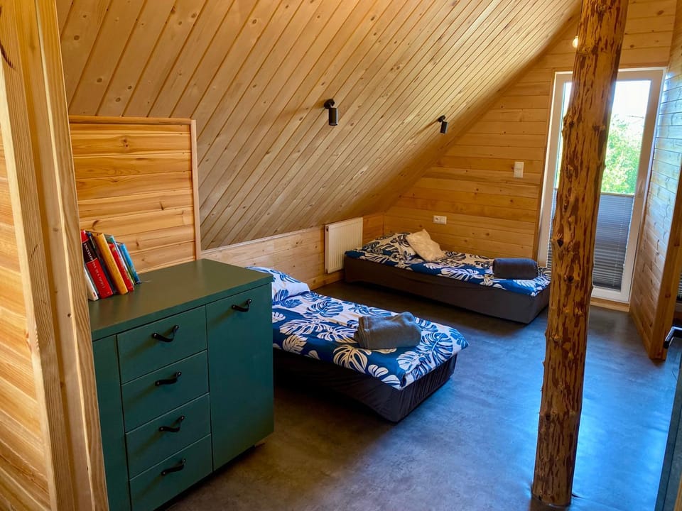 Bedroom, wardrobe