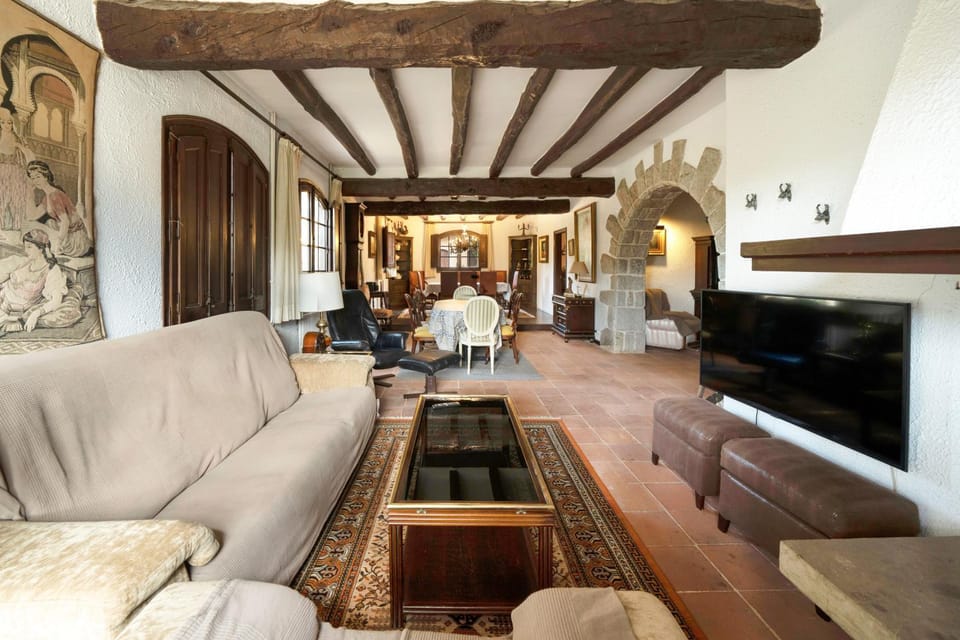 Property building, Living room