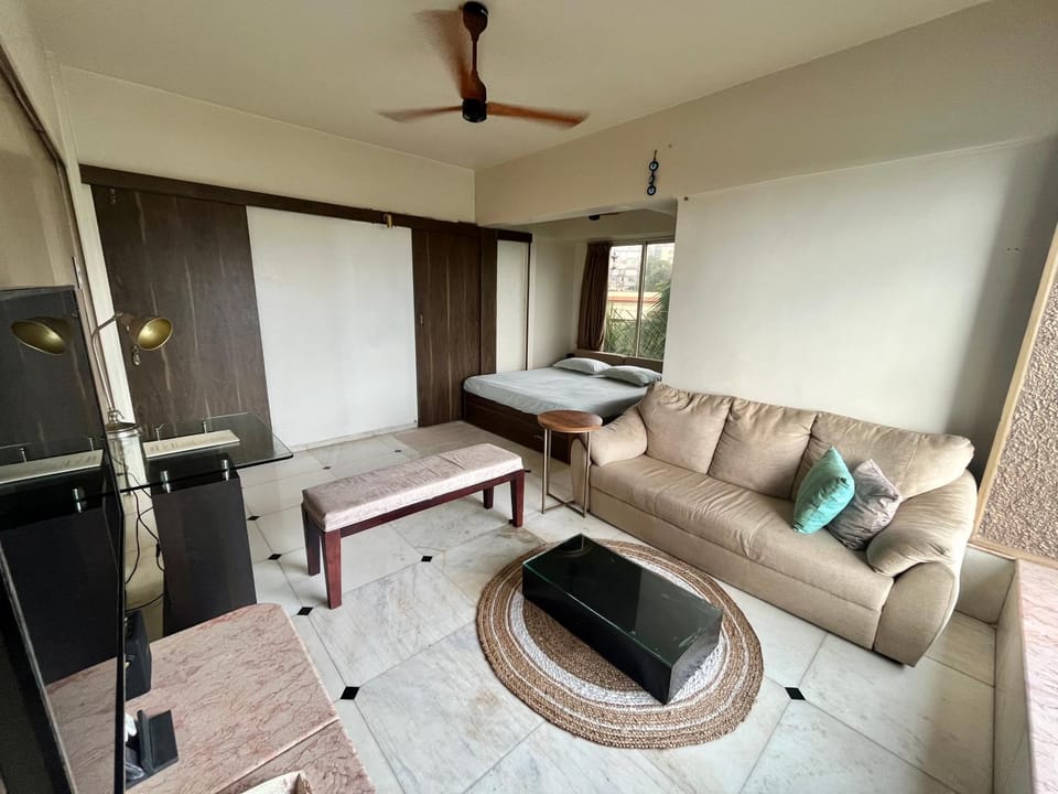 Eternal Sunshine - The Sea View En-suite Vacation rental in Mumbai