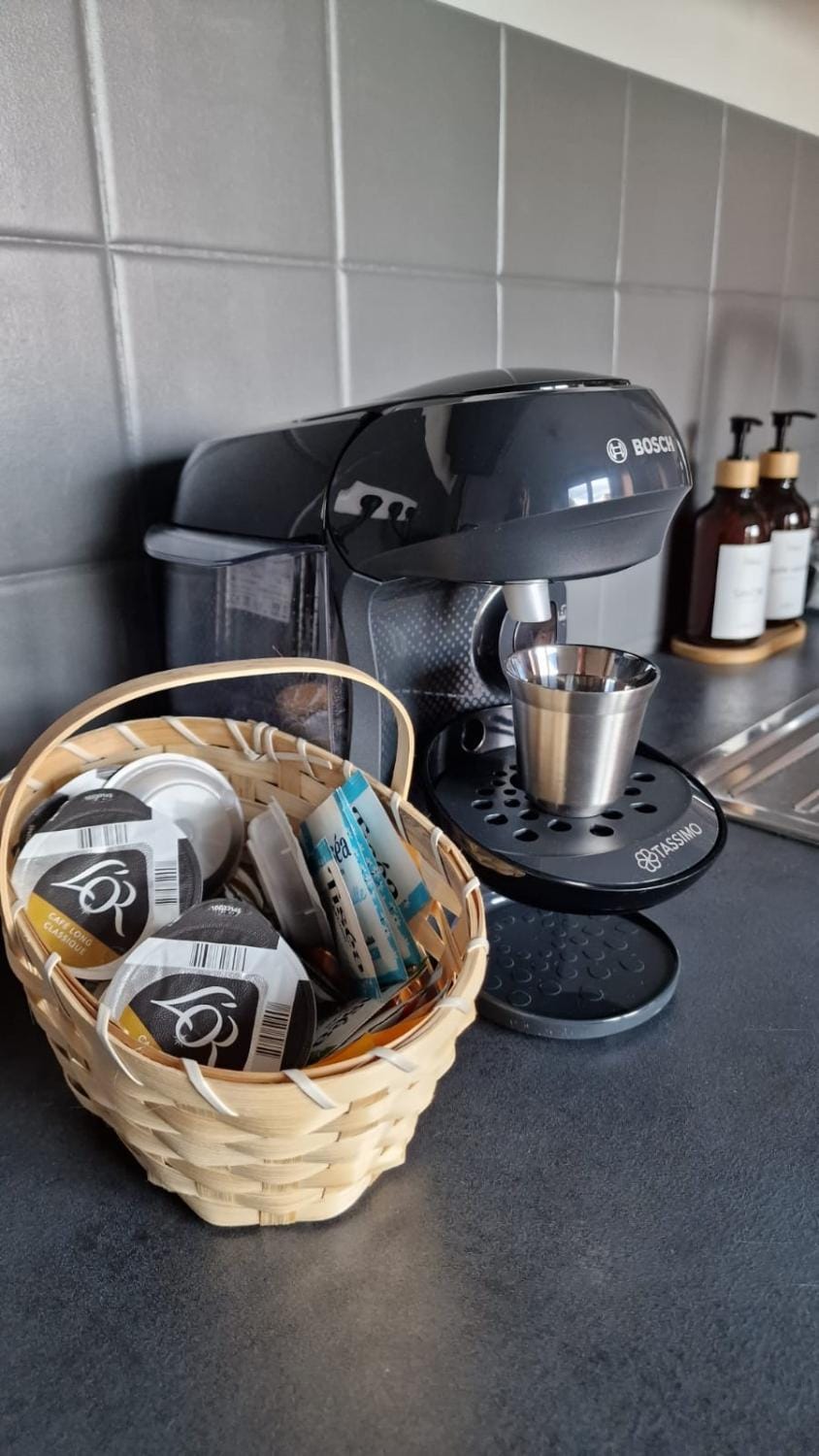 Coffee/tea facilities, Kitchen or kitchenette