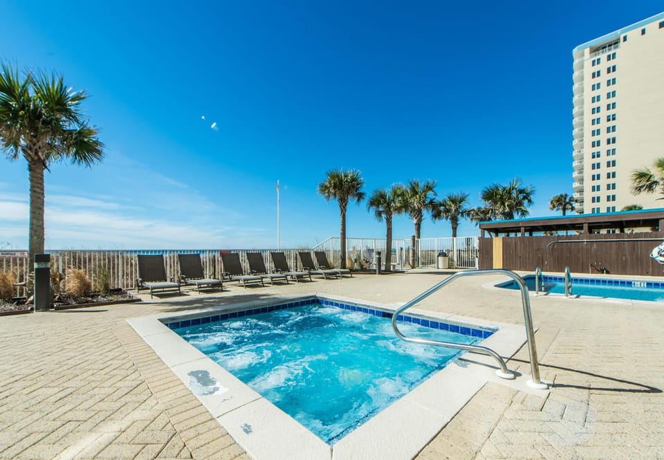 Ocean Villa 1605 House in Long Beach
