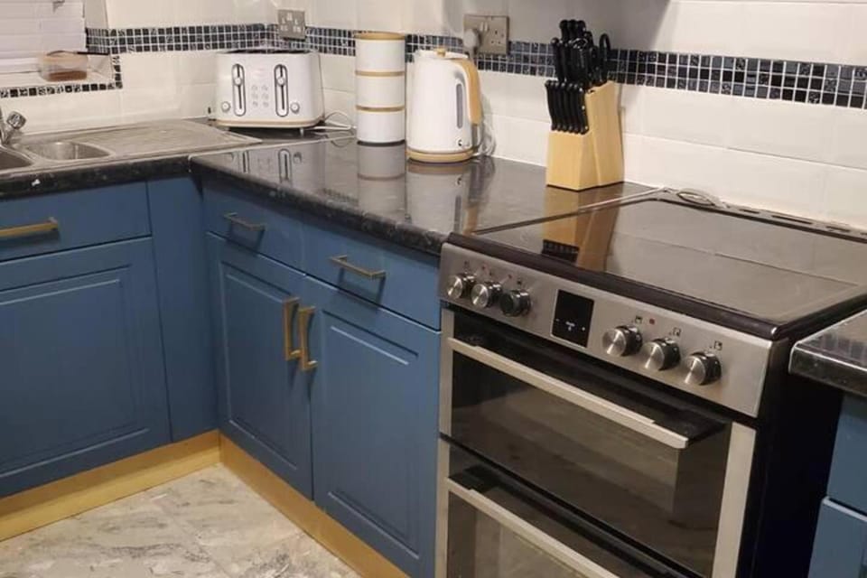 Beautiful 2 Bedroom House in Bridgend House in Bridgend