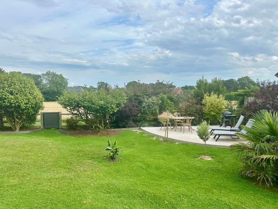 Garden, Garden view
