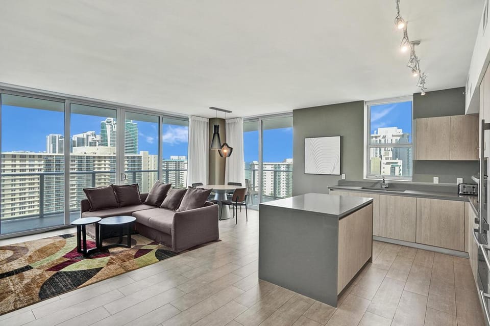 Kitchen or kitchenette, Living room, Seating area