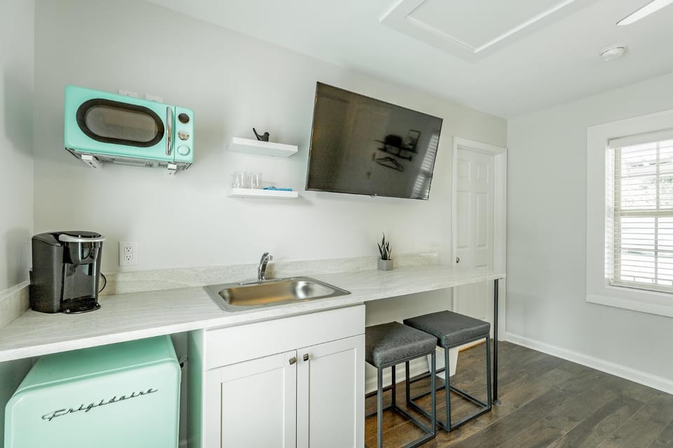 04 The Ludwig Room - A PMI Scenic City Vacation Rental Hotel in Chattanooga