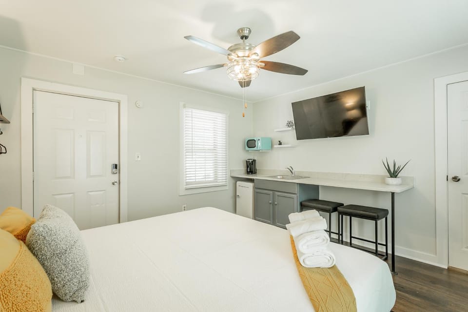 07 The Gio Room - A PMI Scenic City Vacation Rental Hotel in Chattanooga