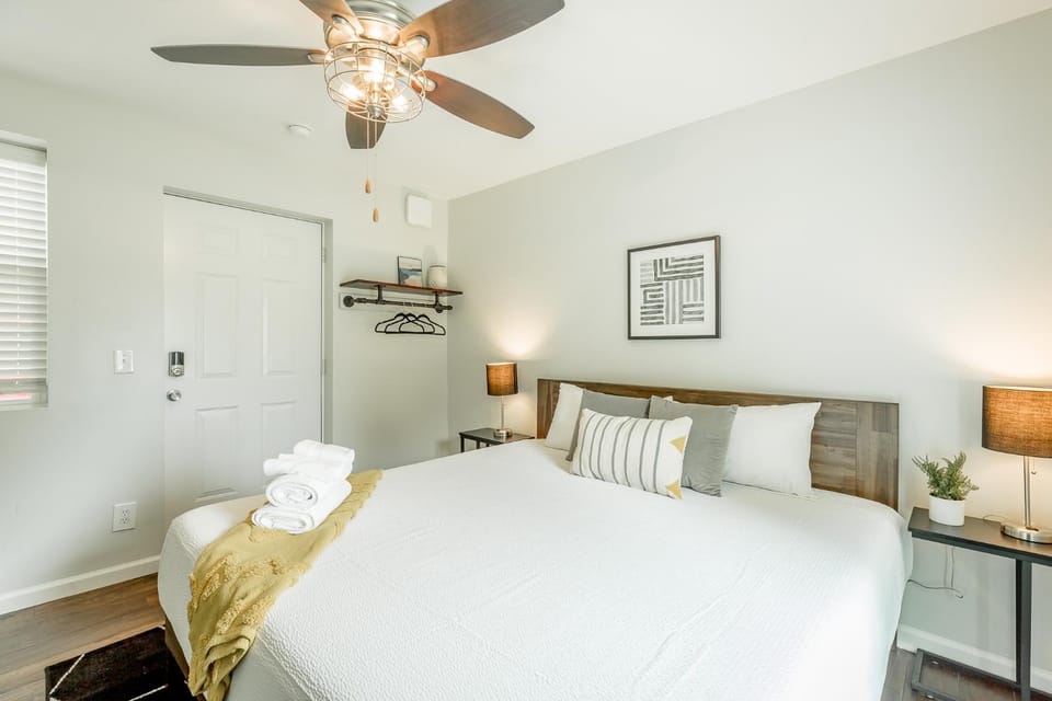 08 The Evans Room - A PMI Scenic City Vacation Rental Hotel in Chattanooga