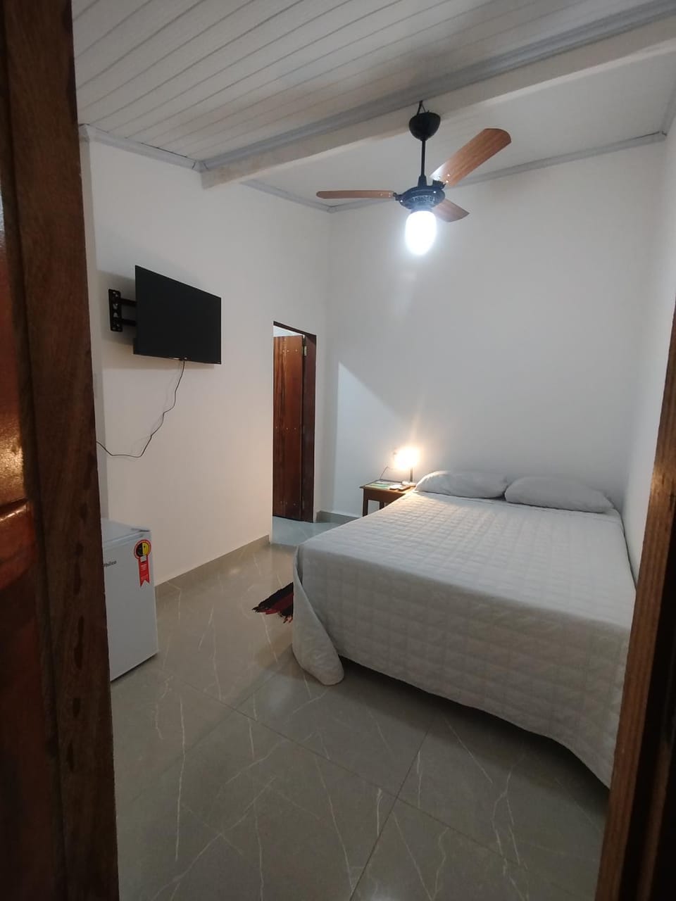 Bed, TV and multimedia, Photo of the whole room, Bedroom, air conditioner