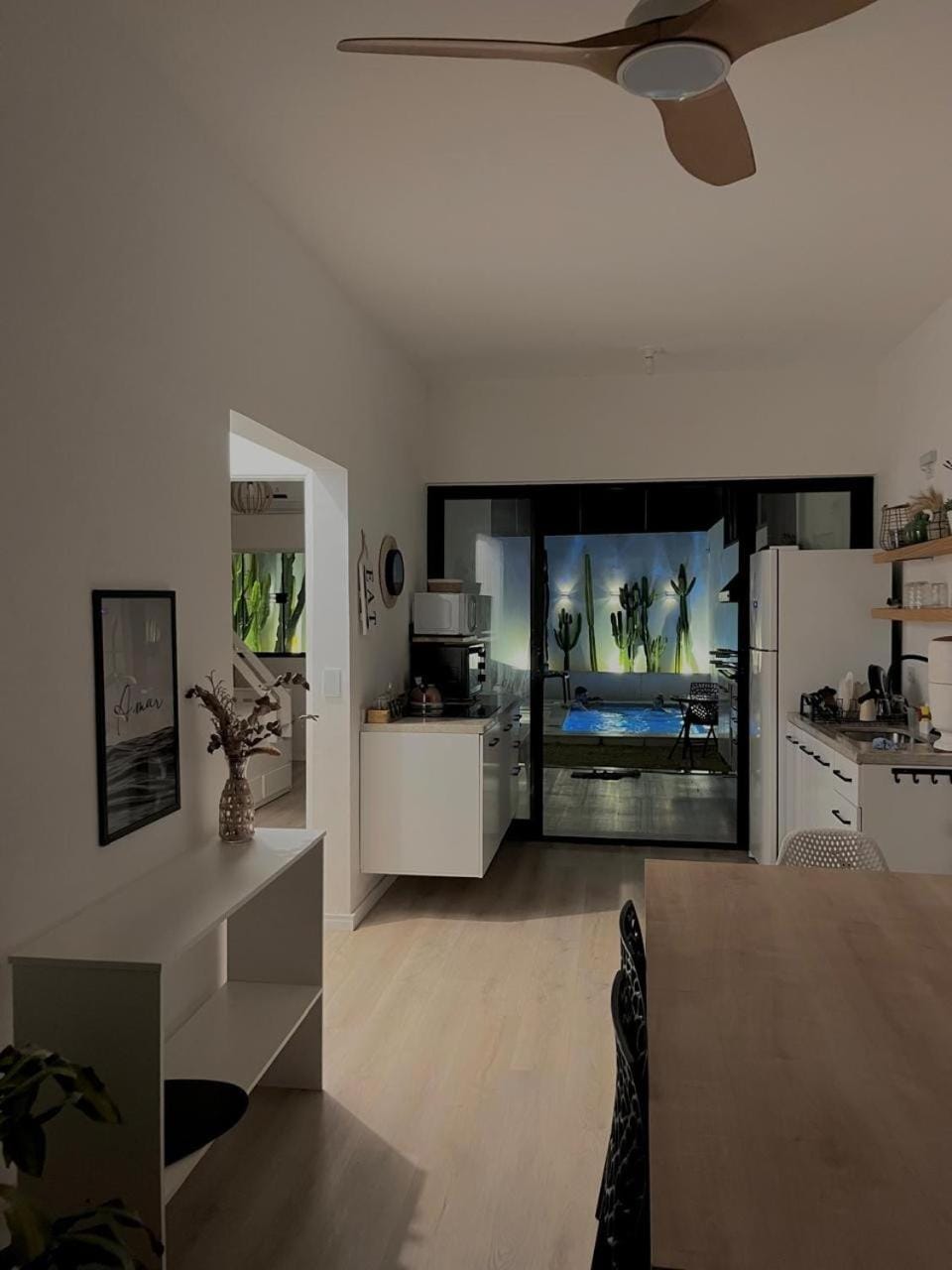 Kitchen or kitchenette, oven