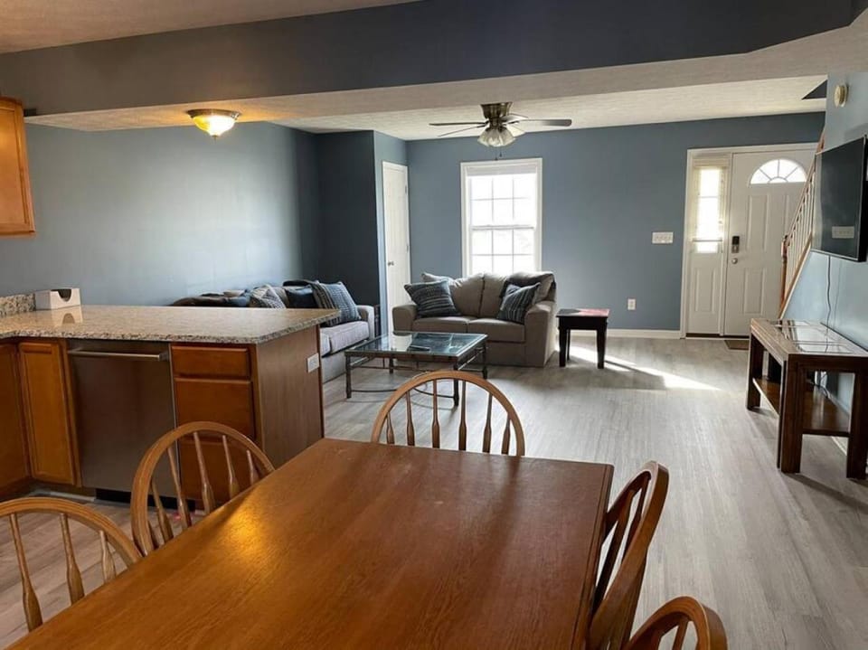 Luxury Townhome 1 Remodeled February 2021 House in Bloomington