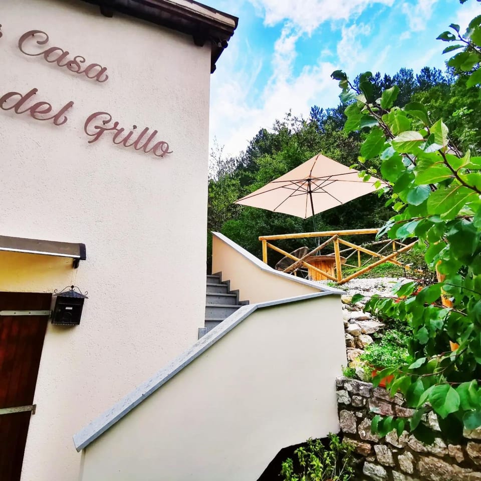LA CASA DEL GRILLO - Valle del Menotre - Rasiglia Apartment in Umbria