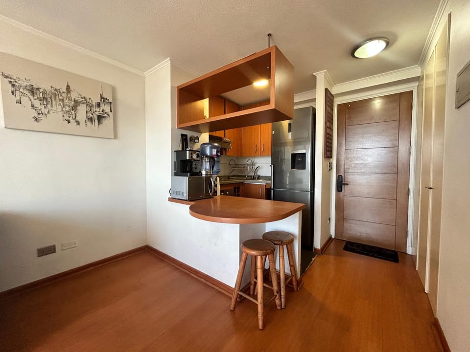 Kitchen or kitchenette, Dining area, minibar