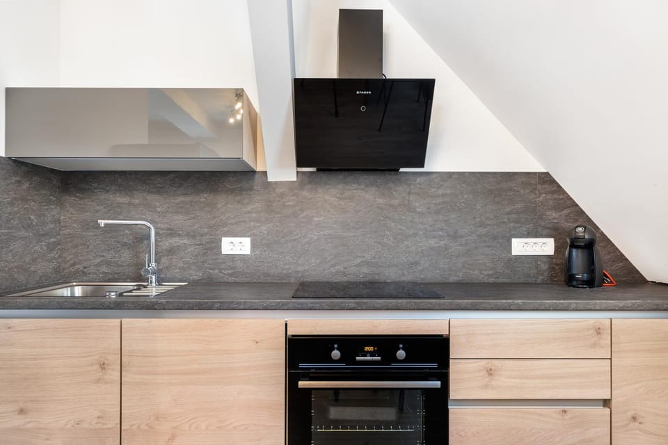Kitchen or kitchenette, pet friendly, stove