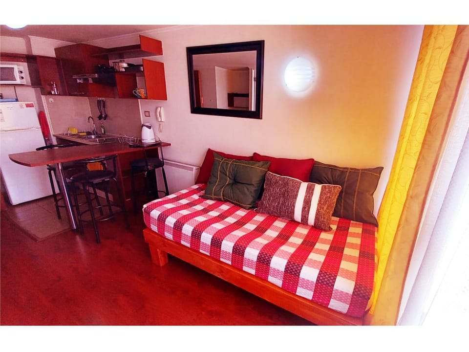 Kitchen or kitchenette, Living room, Seating area, oven