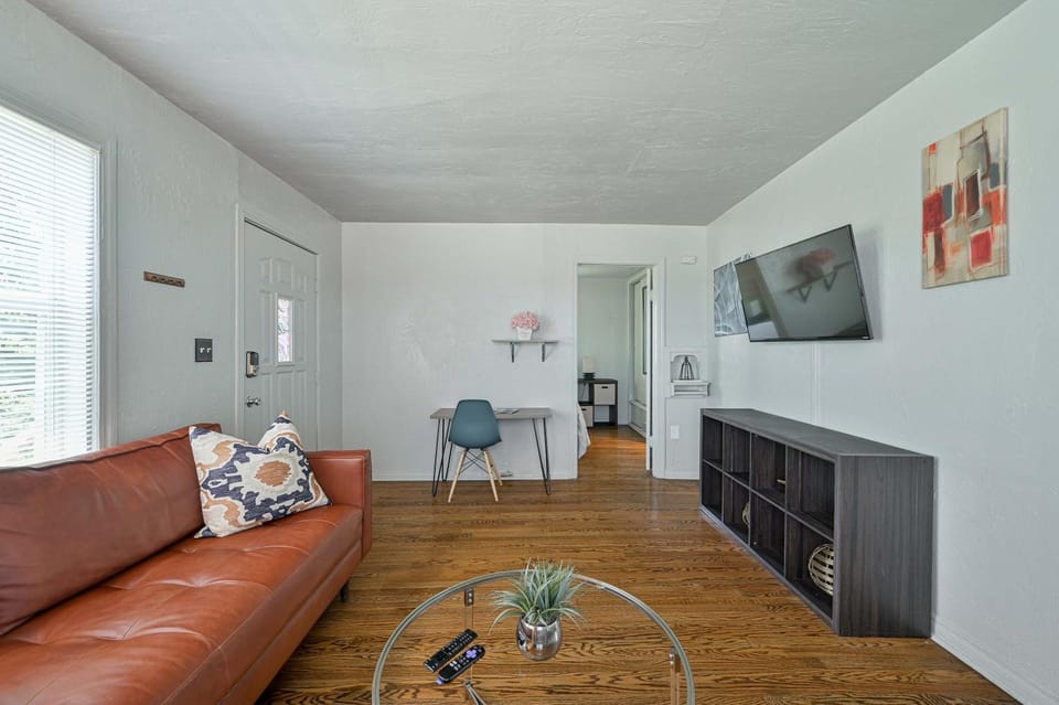 Great for travel workers affordable for long stay Apartment in Oklahoma City