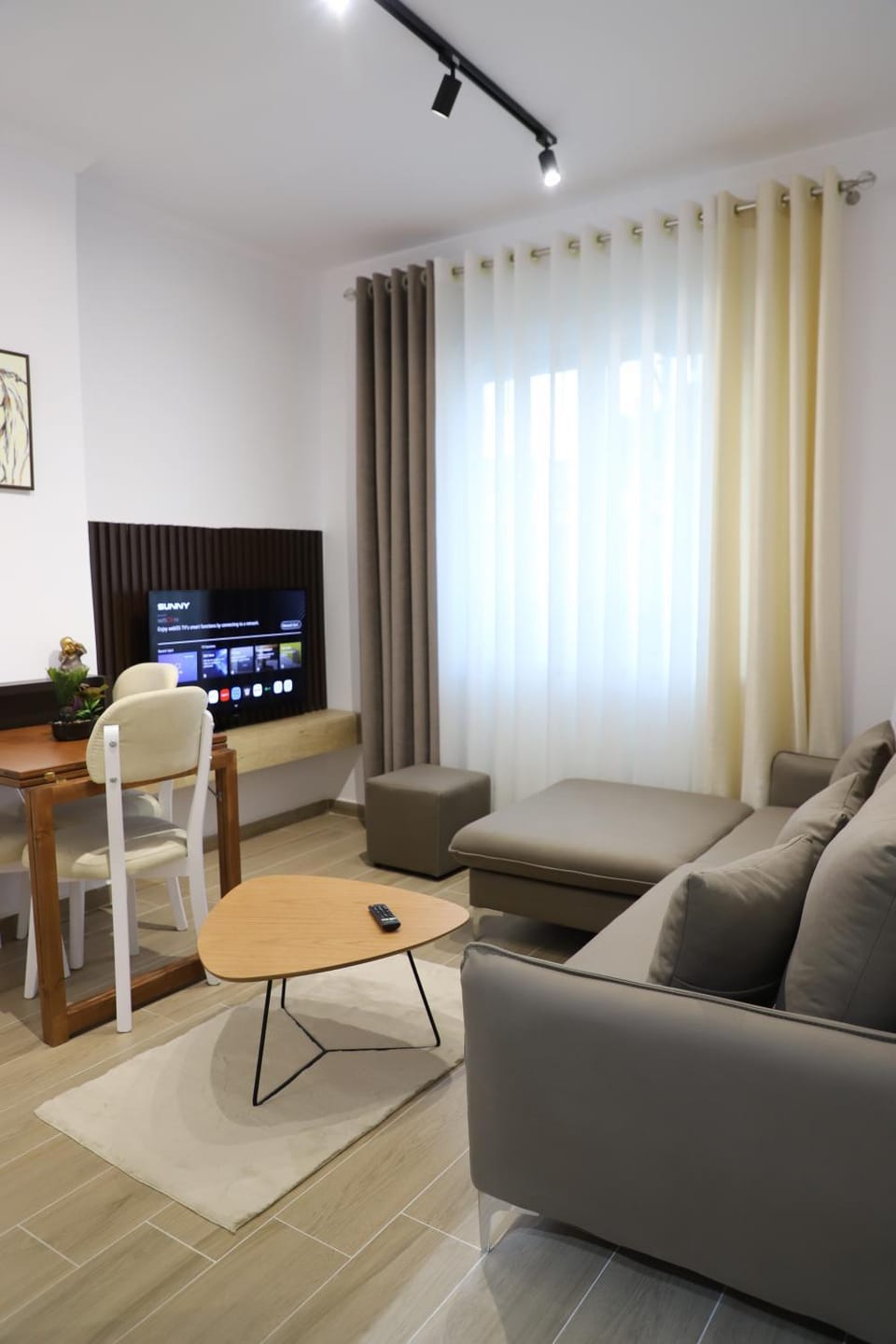 Communal lounge/ TV room, TV and multimedia, Living room, Seating area, Evening entertainment